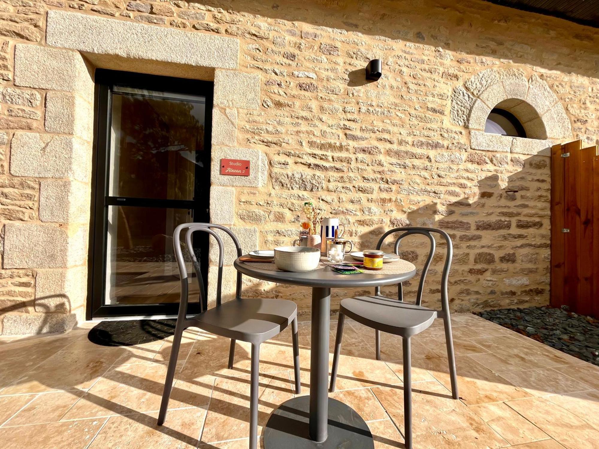 Le Domaine De Soani - Piscine Interieure, Jacuzzis & Sauna Adult Only Saint-Evarzec Exterior photo